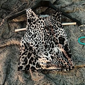 leopard print crop top